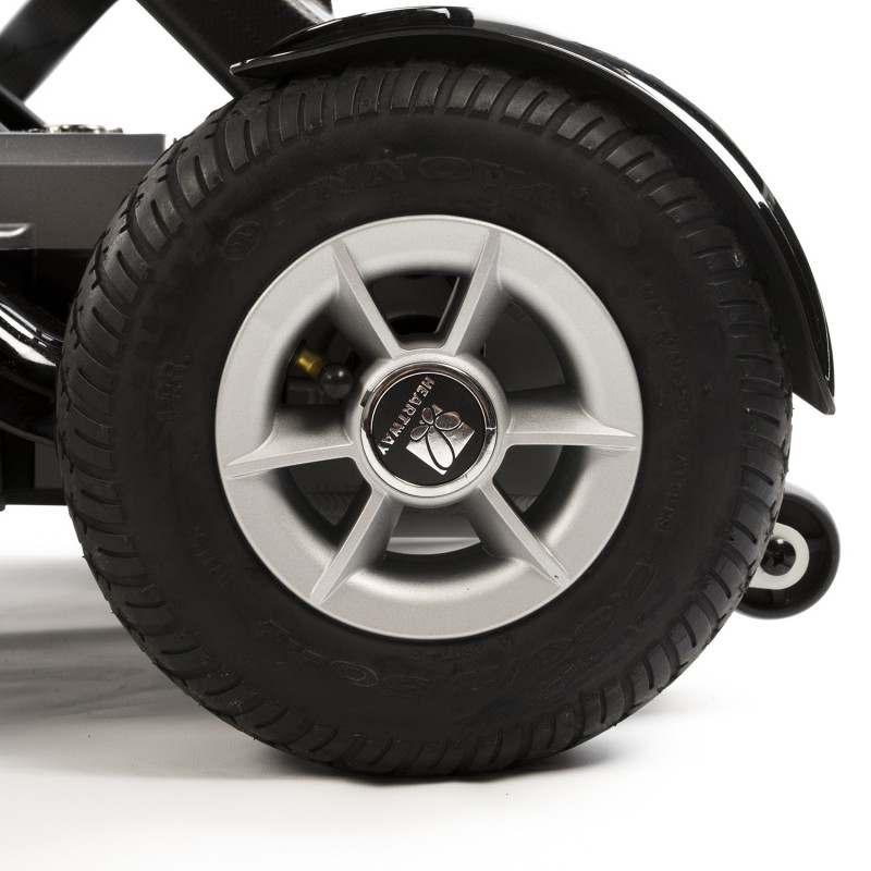 Bobby Deluxe Carbon : les roues