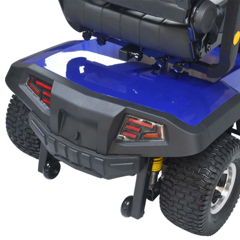 Feux arrière LED et roulettes anti-bascule du scooter Danubio