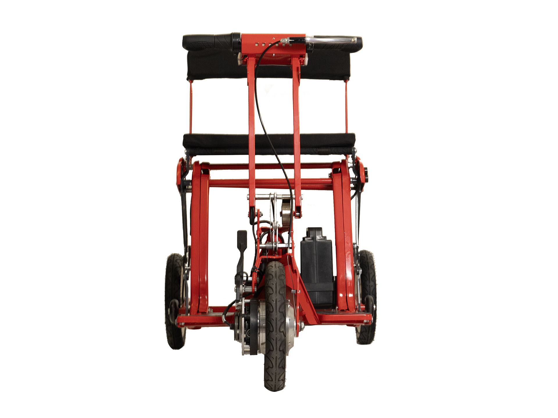 Di Blasi R30 vu de face, trois roues